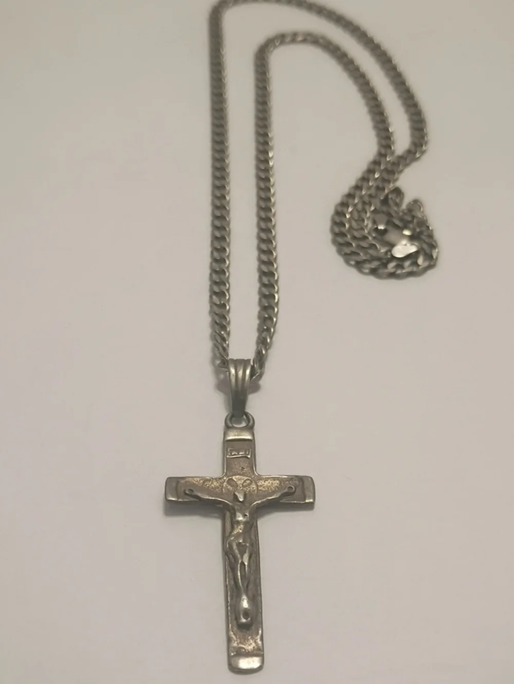 Sterling Silver 925 Chain With Crucifix Pendant Necklace Vintage Estate 23